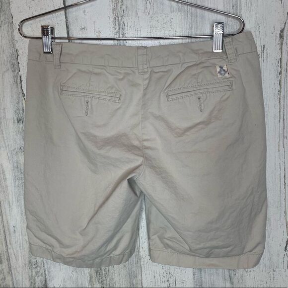 Women’s Tommy Hilfiger tan khaki Shorts size 4 - Picture 2 of 4